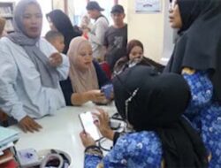 Pemko Padang Jemput Bola Pendaftaran Perlinsos bagi Lansia dan Disabilitas