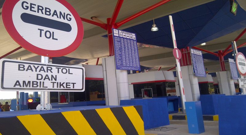 Jalan Tol.