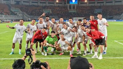 Timnas Indonesia memimpin 1-0 atas Timnas Timor Leste berkat gol Shayne Pattynama.