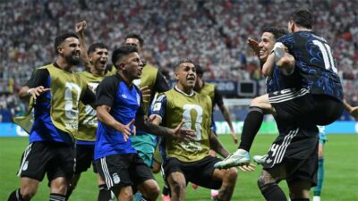 Argentina melaju ke final Piala Dunia 2026 setelah menumbangkan Inggris 2-1.
