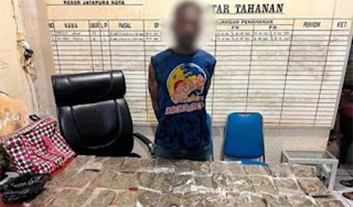 Satuan Reserse Narkoba Polresta Jayapura Kota menangkap warga negara asing.
