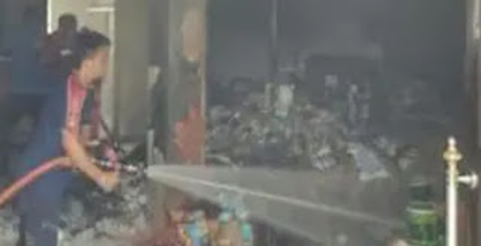 Sebuah Ruko di Batang Anai Terbakar.