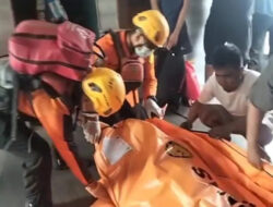 TB Simponi Terbakar di Laut Padang