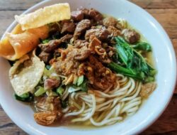 Sering Makan Mi Ayam dengan Banyak Bumbu? Dokter Ingatkan Risiko Garam dan Gula