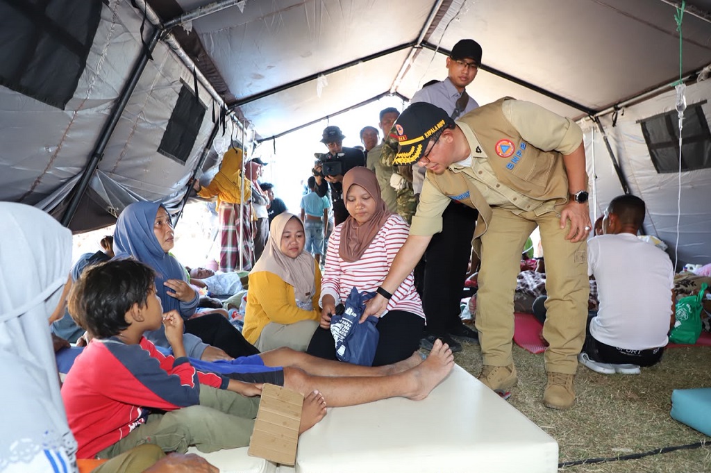 BNPB mencatat sebanyak 59.647 orang masih mengungsi akibat gempa bumi M7,7 yang mengguncang NTT.