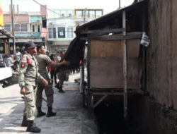 Satpol PP Padang Sterilkan Drainase dari Bangli