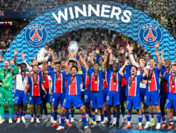 PSG Kembali Angkat Trofi Eropa Setelah Tundukkan Aston Villa