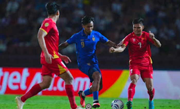 Timnas Vietnam menang 2-0 atas Thailand.