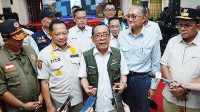Menko PMK Pratikno mengatakan pemerintah full team tangani gempa NTT.
