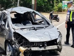 Salip Minibus, Honda Jazz Malah Terguling