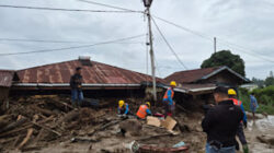 Gerak Cepat PLN UP3 Solok, Upayakan Listrik Kembali Pascagalodo.
