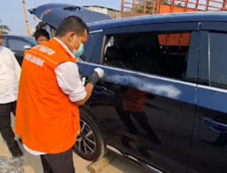 Pecah Kaca Mobil, Perampok Bawa Rp1,3 Miliar