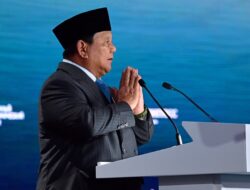 Prabowo Dapat 8 Kali Tepuk Tangan di EEF Rusia, Singgung Hubungan dengan Putin
