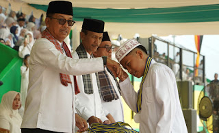 2.974 Hafidz dan Kader Mubaligh Ikuti Wisuda Akbar di Solok Selatan.