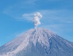 Semeru Erupsi, PVMBG Ingatkan Warga Jauhi Zona Bahaya