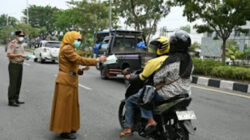 Pemko Padang menyalurkan bantuan berupa 11.000 masker kepada warga Kota Padang