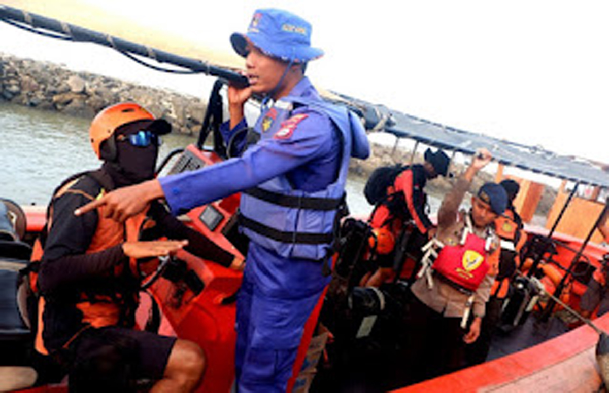 Operasi pencarian jurnalis hilang kontak di Selat Sunda