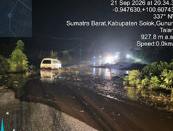 Banjir Bandang Kepung Arosuka, Arus Lalu Lintas Terganggu