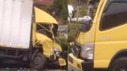 Kecelakaan yang melibatkan dua truk terjadi di Jalan Lintas Padang-Payakumbuh.