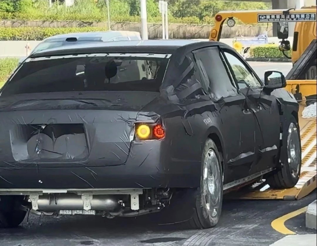 BYD Siapkan Mobil Mewah Baru untuk Saingi Rolls-Royce Phantom dan Cullinan, Intip Bocorannya.