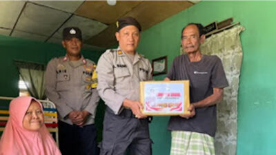 Jumat Berkah Polsek Kundur, Bantuan Diserahkan Langsung kepada Warga Membutuhkan