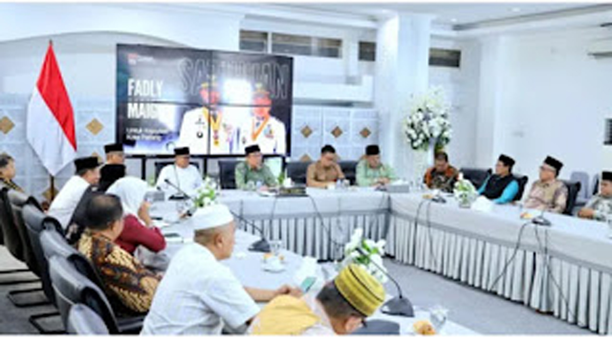Wakil Wali Kota Padang, Maigus Nasir, memimpin rapat koordinasi