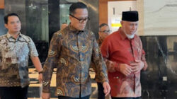 Gubernur Sumbar Mahyeldi Ansharullah dengan Chief Operating Officer (COO) Danantara Dony Oskaria di Wisma Danantara, Jakarta, Kamis (3/9/2026).