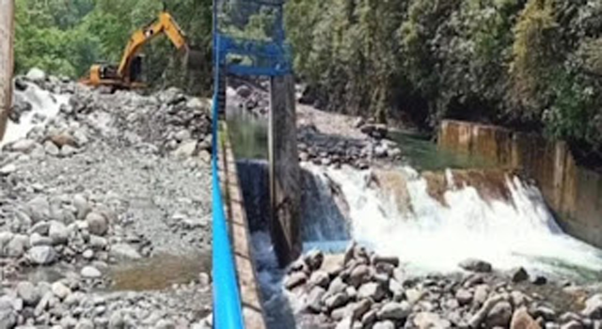 Perumda Air Minum Padang Kuras Kanal Intake Palukahan,.