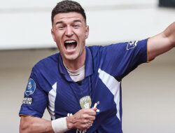 Persita Taklukkan Java United di Menit Akhir