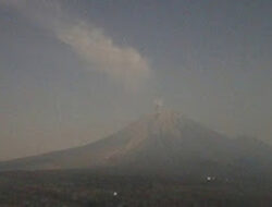 Erupsi Gunung Semeru, Abu Vulkanik Capai 900 Meter