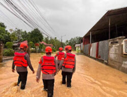Polda Sumbar Kerahkan Personel Tangani Banjir