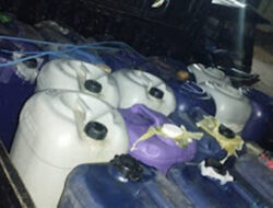 Mobil Pikap Bawa Ratusan Liter BBM Subsidi Dihentikan Polisi
