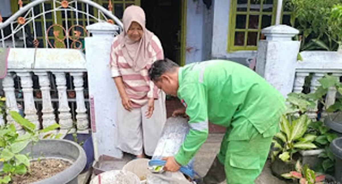 Pemko Padang Dorong Warga Pilah Sampah dari Rumah