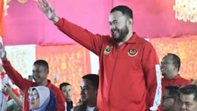 Wali Kota Padang Fadly Amran saat menghadiri pembukaan Porprov