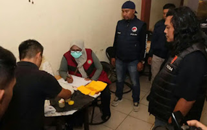 Razia Sembilan Kafe Karaoke di Kota Solok, Polisi Temukan Minuman Beralkohol.