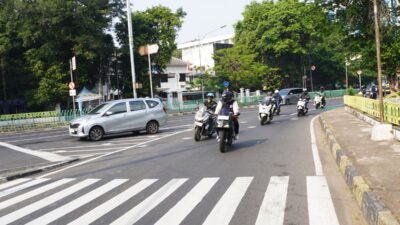 Pelajar Wajib Tahu! Ini 5 Aturan Aman Naik Motor agar Terhindar dari Kecelakaan.