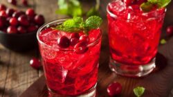 Dalam sebuah studi terbaru, jus cranberry ditemukan berpotensi tekan pertumbuhan bakteri plak gigi.