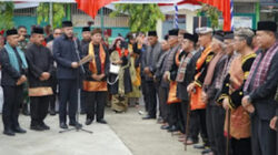 Wali Kota Padang Fadly Amran melantik sekaligus mengukuhkan Pengurus KAN