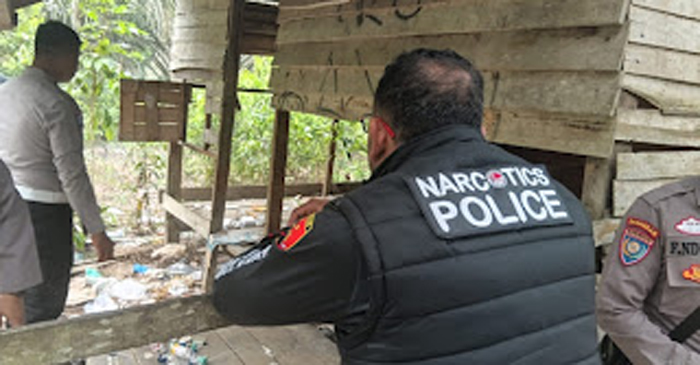 Polisi Gerebek Pondok Diduga Sarang Sabu di Dharmasraya.