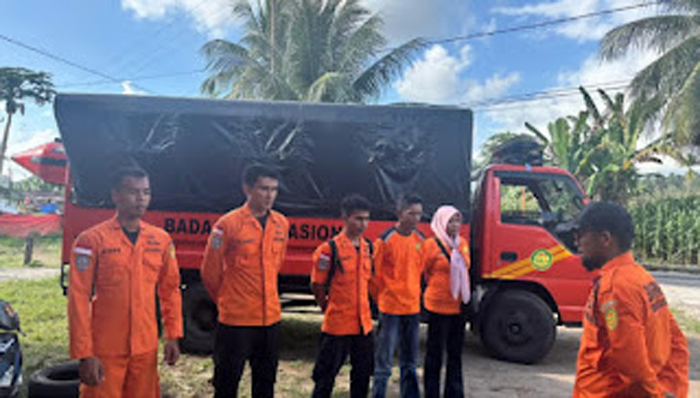 Tim SAR kemudian melakukan upaya pencarian.