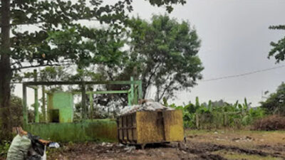 Kontiner tempat sampah terjaga kebersihan lingkungan sekitar.