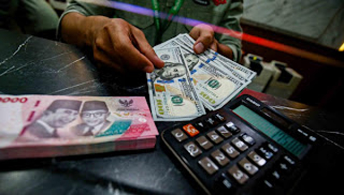 Nilai tukar rupiah menguat 54 poin.