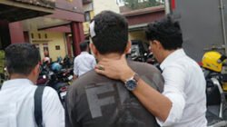 Aksi Perampokan Bersenpi Terekam CCTV di Agam.