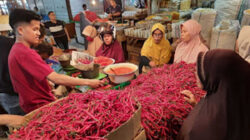 Pedagang cabai merah di Pasar Raya Padang