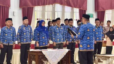 Sekda Sumbar melantik 33 pejabat baru, Kamis (29/10/2026).