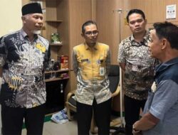 Mahyeldi Temui Ketua MUI Sumbar yang Selamat dari Kebakaran KMP Batumandi