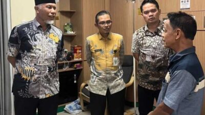 Mahyeldi Temui Ketua MUI Sumbar yang Selamat dari Kebakaran KMP Batumandi